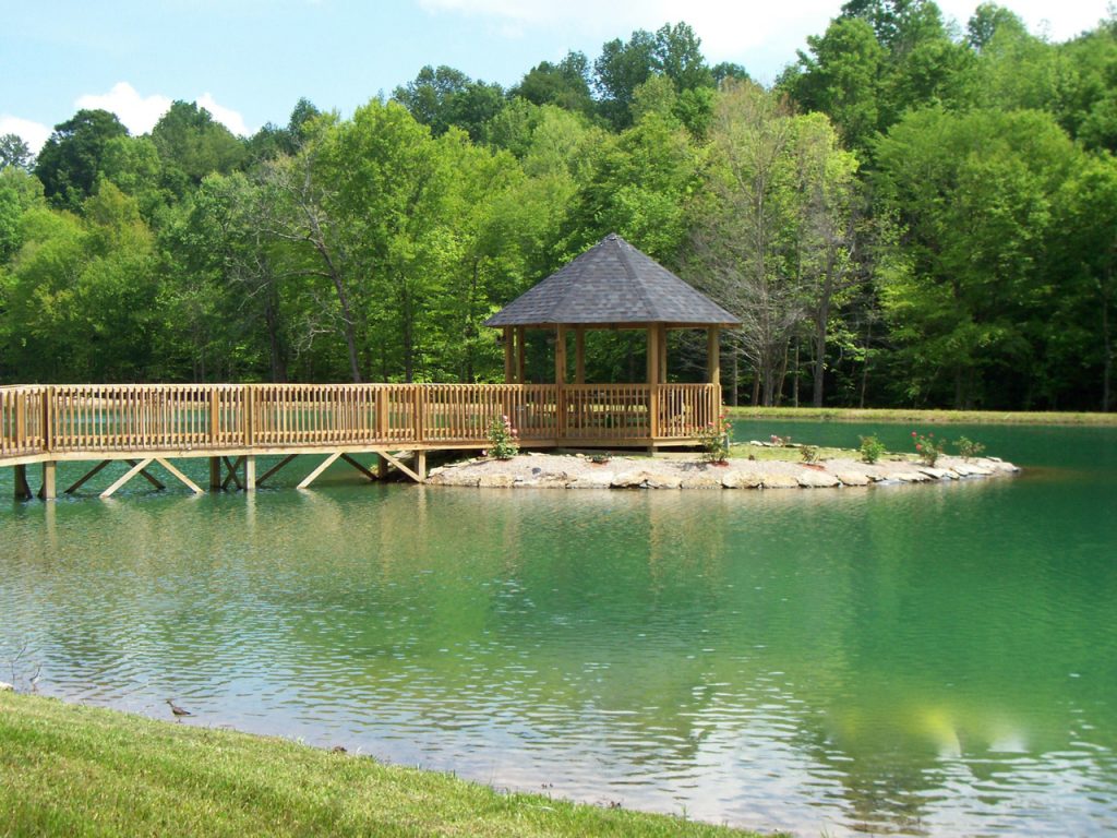 gazebo Peaceful Valley Lake and Cabins
