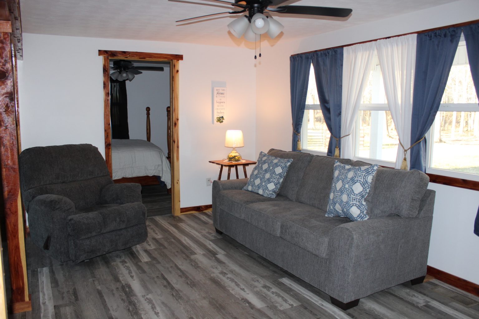 The Farmhouse Peaceful Valley Lake and Cabins